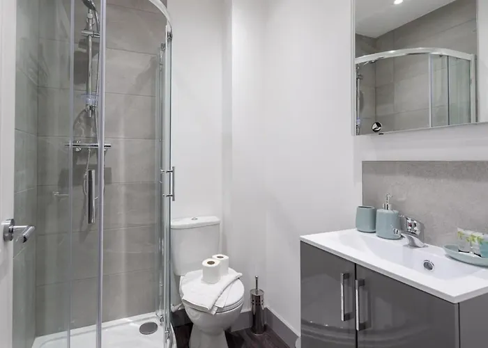 Cosy 1 Bed In Лідс